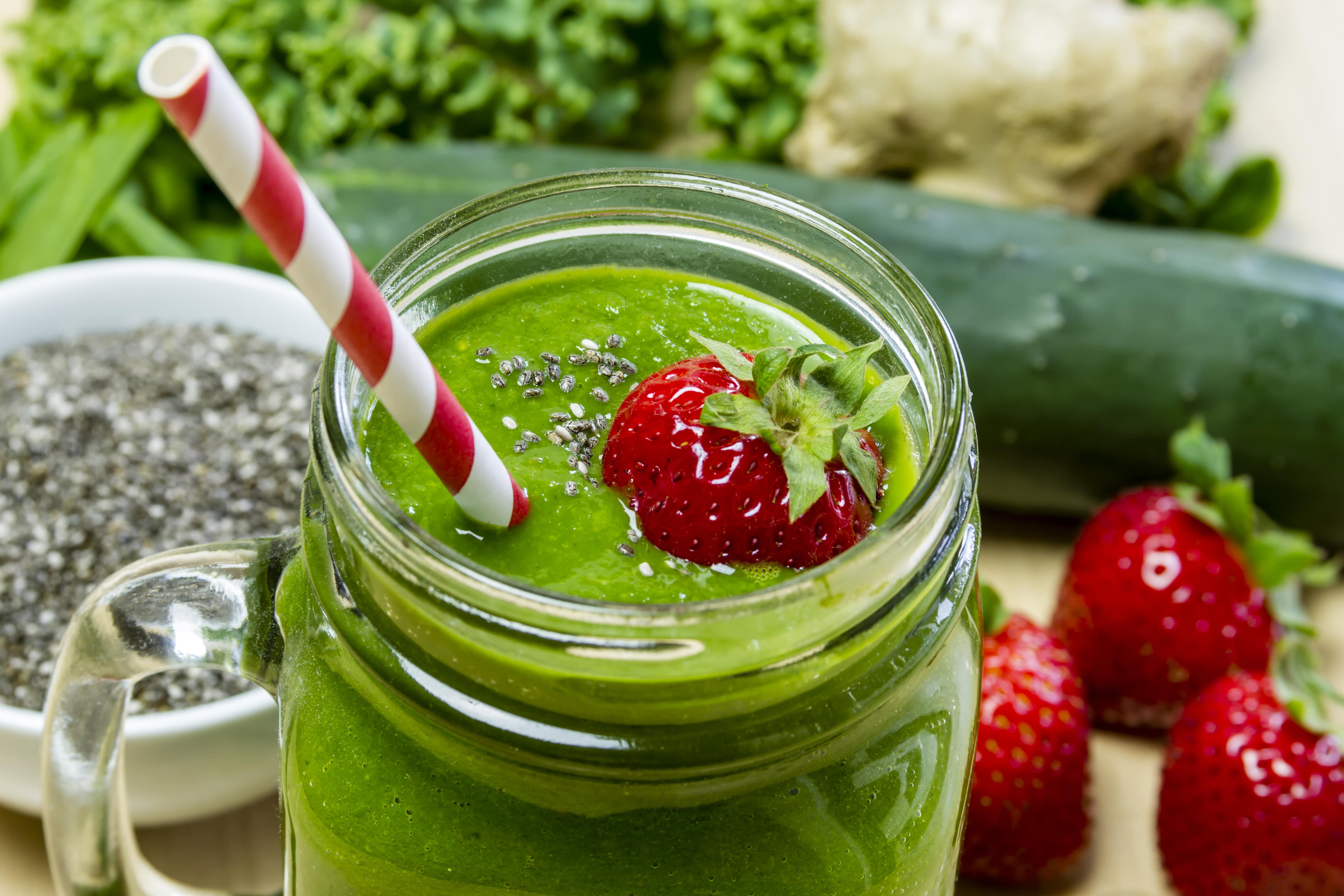 Strawberry, Banana & Kale Smoothie Recipe — Unimeal